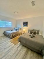 Beautiful & Relax Family House 2/1- Free Parking - B&B Miami