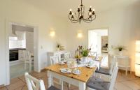 Ferienhaus für 8 Personen mit Kamin & Terrasse - B&B Ostseebad Boltenhagen
