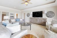 Six Bedroom Holiday Home