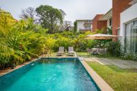 La Zamora by The Blue Kite - 3BHK Villas near Vagator & Anjuna Beach with Private Pool, Garden, Terrace & Security - Chambres d'hôtes Assagao