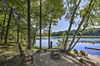 Four-Season Lake Cabin with Canoe and Paddle Boat! - B&B