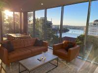 B&B Brisbane - Lovely 2 Bedroom Executive Apartment - Bed and Breakfast Brisbane