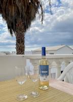 Cozy and sunny apartment over the rooftops - B&B Puerto del Carmen