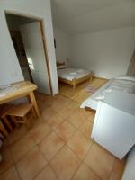 Driepersoonskamer met Badkamer