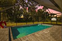 BRAND NEW Rental with Luxury Pool - Villa Rosalie - Roelens Vacations - Chambres d'hôtes Englewood