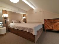 Apartment - Split Level