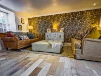 B&B Birnam - Beautiful Listed Flat with Private Garden, Birnam - Bed and Breakfast Birnam