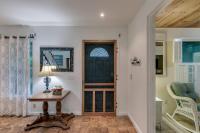 Oceanfront Elegance - Luxurious 6BR Beach House with Hot tub & spacious Balcony and Breathtaking Views! - Chambres d’hôtes