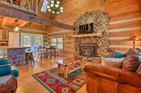 Luxe Dog-Friendly Cabin with Hot Tub and Game Room - B&B