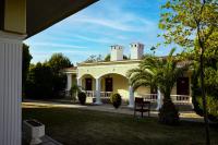 Villa with Garden View