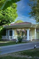 Villa with Garden View