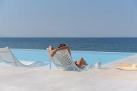 Hermes Grand Luxury Beachfront Villa & Spa, By ThinkVilla - Ferienwohnung Skaléta