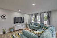 B&B West Palm Beach - Cozy West Palm Beach Condo 1 Block to Shore! - Bed and Breakfast West Palm Beach