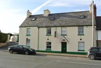Old Castle Farm Guest House - B&B