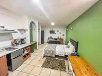 Monolocale con Divano-Letto