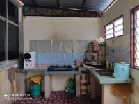 Munir Homestay - B&B