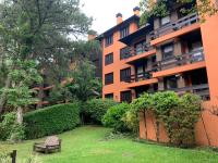 Ap Gramado Knorrville - 2 dorm com lareira, calefação e sacada - B&B Gramado