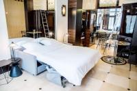 Studio boisé à 2 pas du jardin du Luxembourg - B&B Parigi