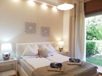 Deluxe Apartment with Private Garden - Ground Floor