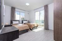 Green Bay 14 - Three -bedroom Villa with Private Pool