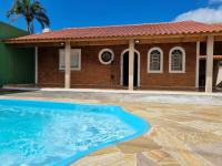 B&B Caraguatatuba - Confortável casa com piscina e churrasqueira a 100m da praia - Bed and Breakfast Caraguatatuba