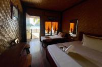 Triple Room with Sea View