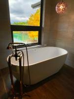 Chambre Lit King-Size - Vue sur Lac