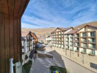 Apartment for 8 in New Gudauri - Bed and Breakfast