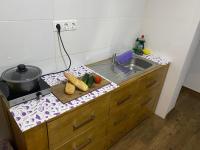 CasaAlicante Private Apartment Condo for up to 5 people Zentrale Wohnung AC Bedroom Klimaanlage - Bed and Breakfast