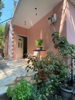 Gkiko’s Guest House - B&B