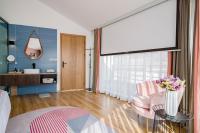 N5 Junior Suite with Terrace (24-hour pick-up and drop-off service)
