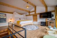 X90 Superior Duplex Suite (24-hour pick-up and drop-off service）