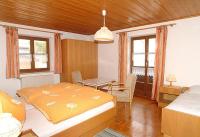 Dreibettzimmer mit Balkon