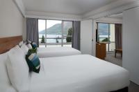 Suite com 1 Quarto e Vista Lago