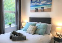 Central Wigan welcoming Townhouse sleeps up to 6 - Chambres d’hôtes Wigan