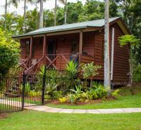 B&B Woombye - Sunshine Valley Cottages - Bed and Breakfast Woombye