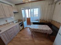 2к апартаменты ул.Ревуцкого 19/1 - Bed and Breakfast Kyiv