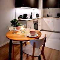 B&B Lodz - Apple Apartments - Wróblewskiego PRYWATNE MIEJSCE PARKINGOWE - Bed and Breakfast Lodz