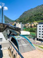 Barthe Holidays I Apartamento céntrico en Andorra 6PAX I Ideal grupo o familia, a 1 min de Caldea I Perfección - Bed and Breakfast Escaldes-Engordany