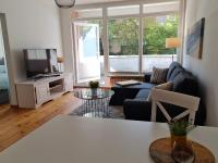 B&B Kiel - Wohnung Fleethörn - zentral, ruhig, mit Parkplatz und Balkon - Bed and Breakfast Kiel