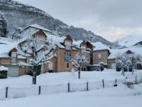 Appartement 2pers, superbe vue montagne, exposé sud, Résidence très calme, parking, 5mns à pied du centre - Chambres d'hôtes Luz-Saint-Sauveur