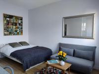 Studio équipé, grande terrasse, à côté de la gare - B&B Tours