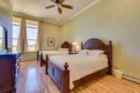 Deluxe Double Room (2 Adults + 1 Child)
