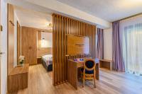 Junior Suite with Spa and Pool Access