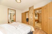 Senior Suite with Spa and Pool Access