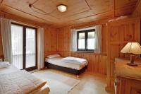 Chalet with Shower