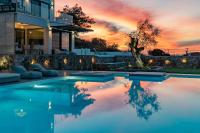 Eliandreia Luxury Villas - Bed and Breakfast
