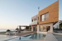 Your Private Retreat by the beach, with Heated Pool, by ThinkVilla - B&B Petrés