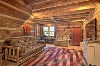 B&B Cosby - Relaxing Cosby Cabin with Fire Pit and Covered Porch! - Bed and Breakfast Cosby