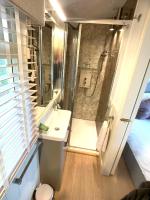 Stunning Shepherds Hut with Superb Views & Fire Pit near a Superb Gastro Pub - B&B Lamerton
